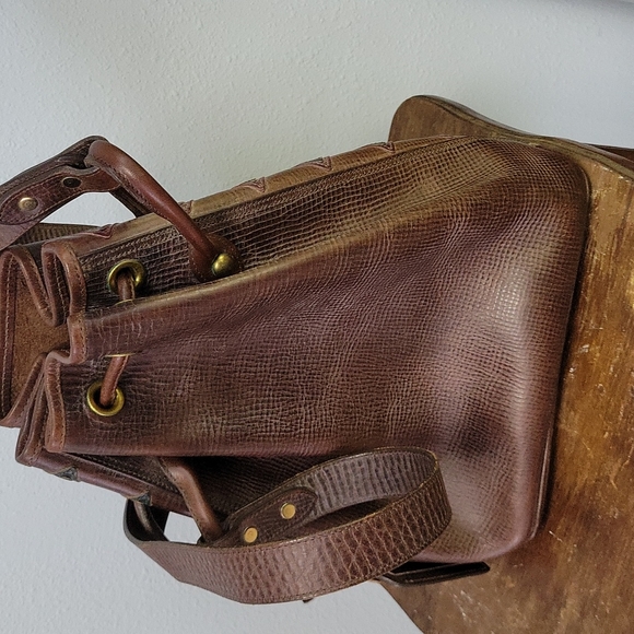 Dooney and bourke vintage bucket large - Picture 3 of 8